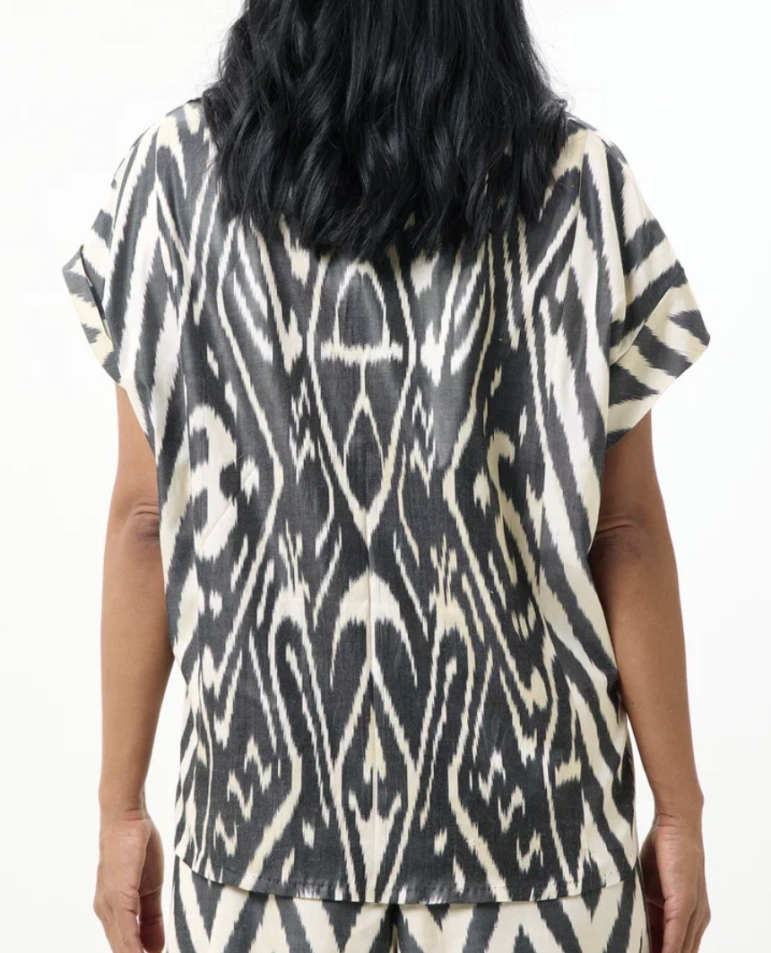 DROP SHOULDER COMBO SHIRT