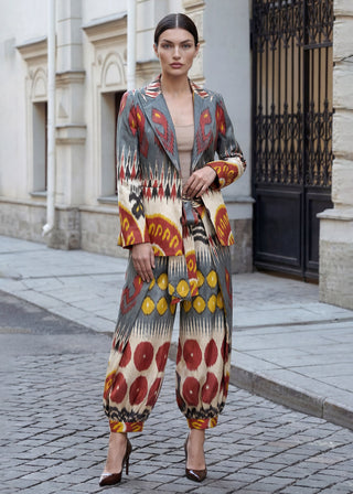 Bibi Hanum — image 2